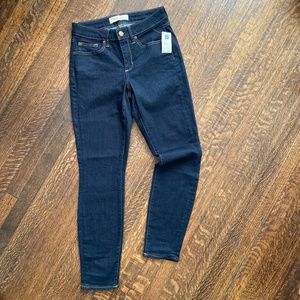 Gap Curvy True Skinny 27R